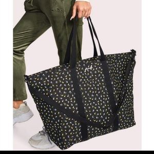 VICTORIA’S SECRET DAISY TOTE 👜